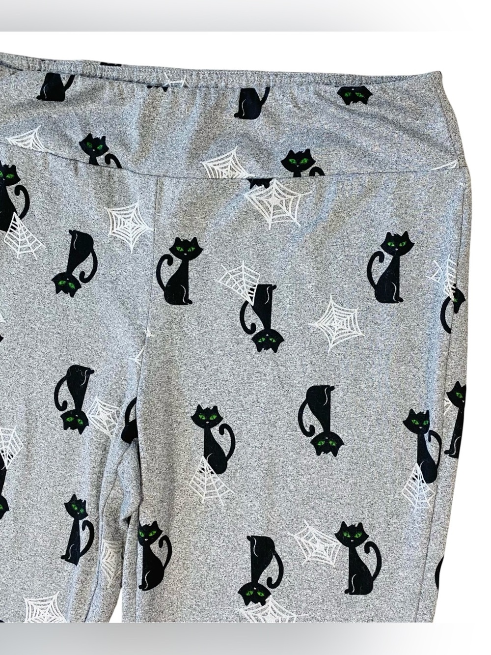 FEELING FESTIVE Black Cat Spiderweb Leggings